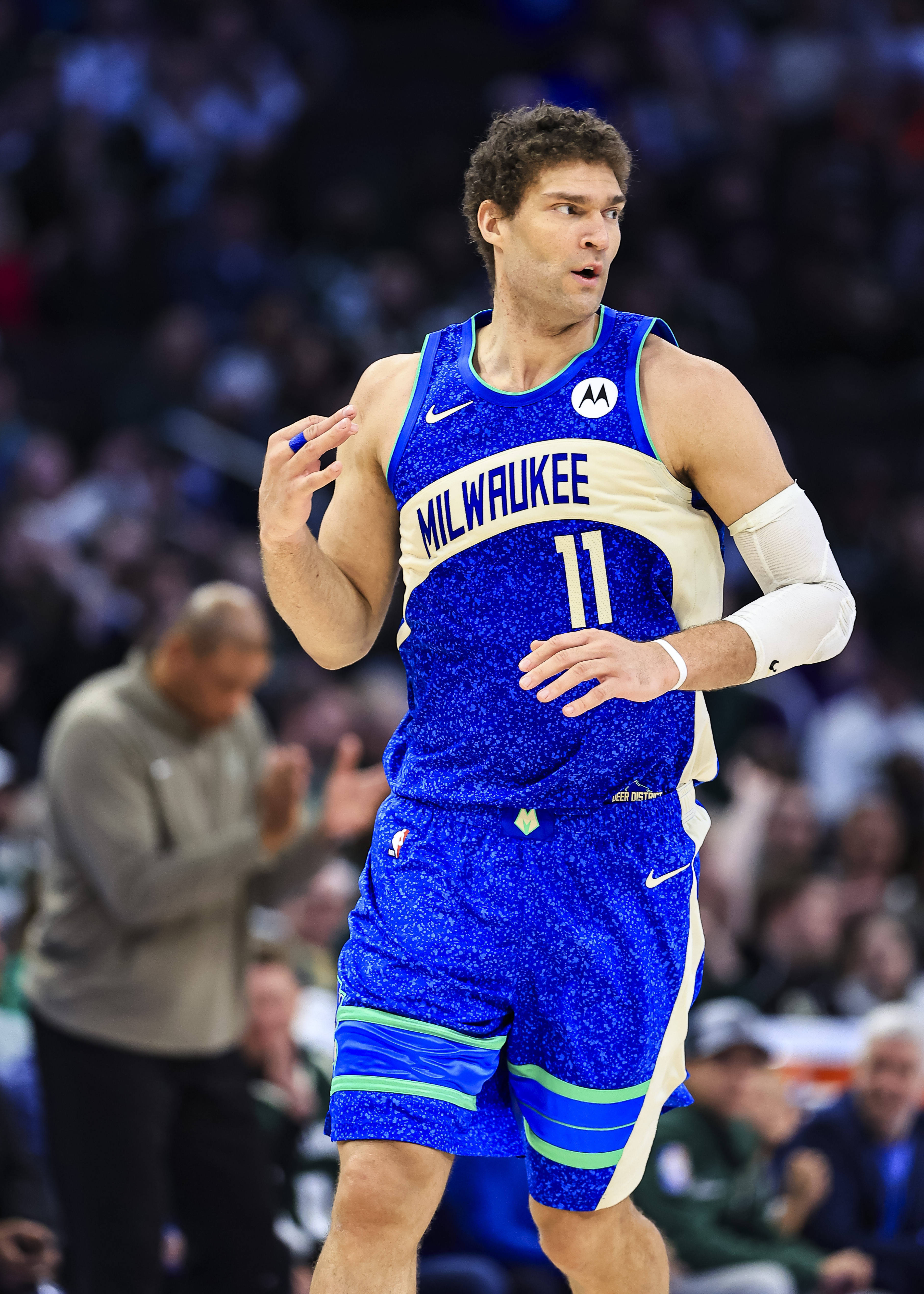 关于夺NBA杯&amp;止步季后赛首轮，如何评价雄鹿本赛季的表现？的信息