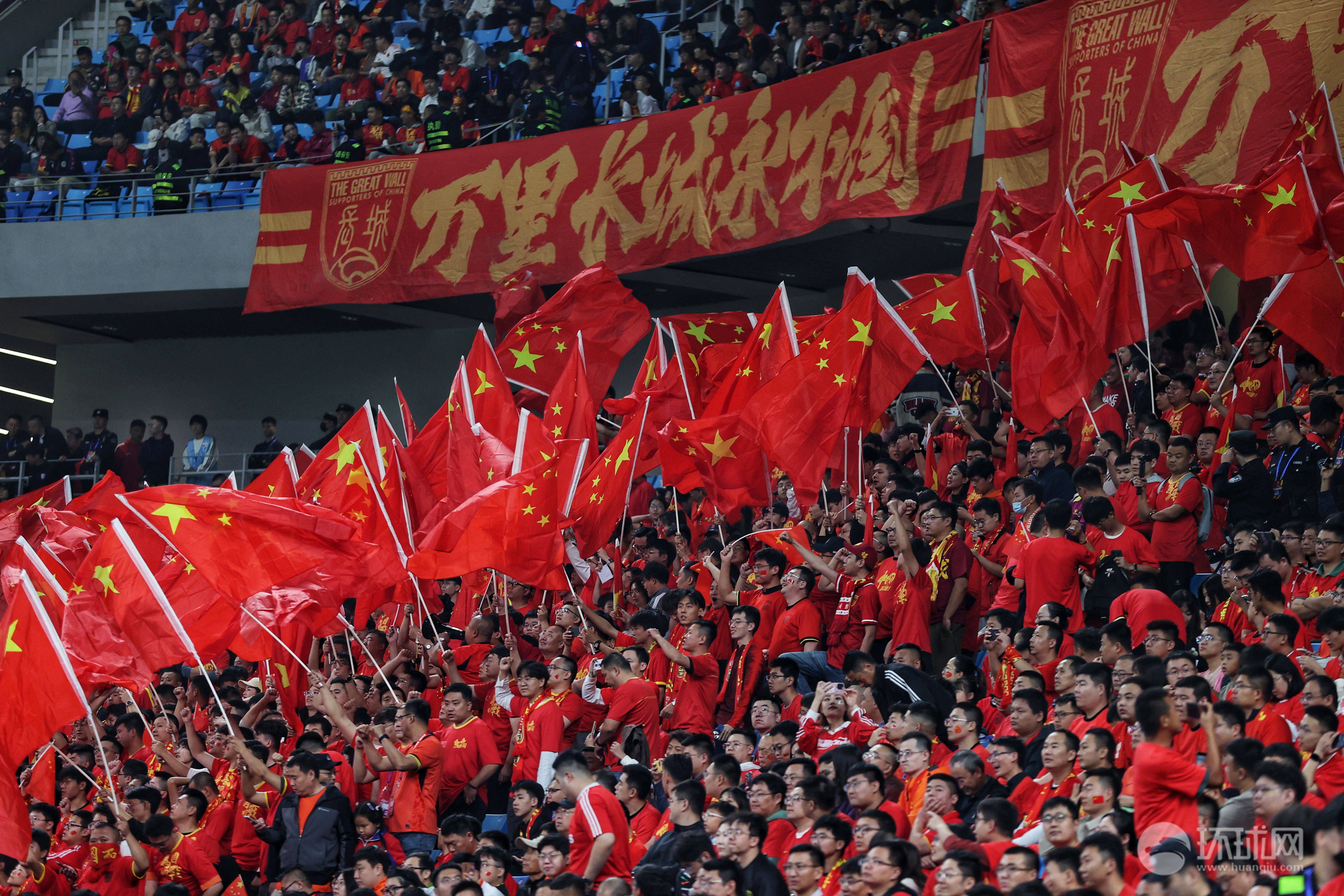 中国国家队在国际比赛中夺得冠军 